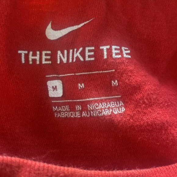 Nike Red Swoosh Logo Graphic T-Shirt Men’s Medium - Picture 5 of 5